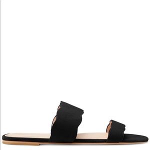 LIKE NEW, worn once. The SANTORINI SCALLOP SLIDE SANDAL by Stuart Weitzman